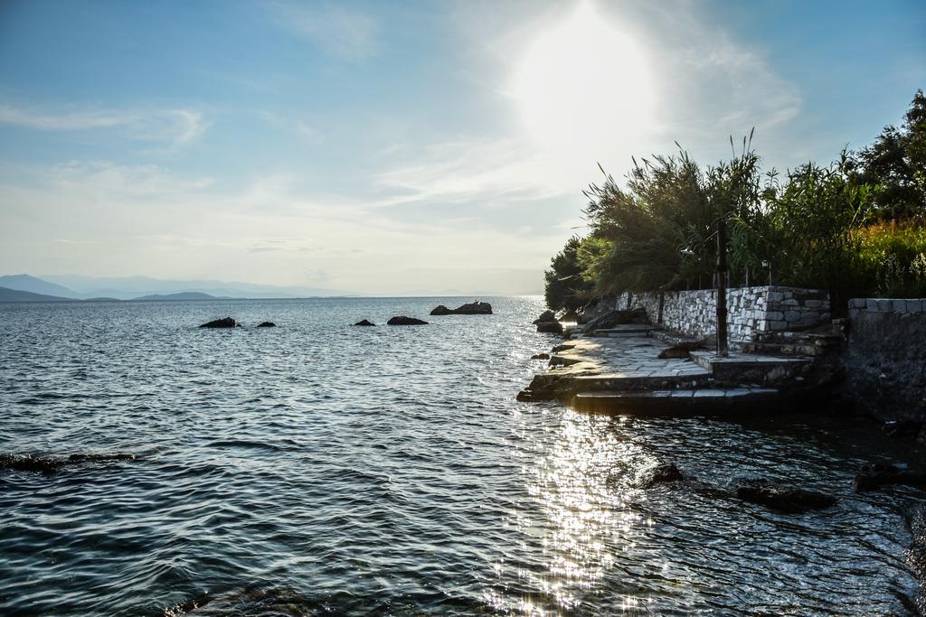 Melies- Seaside Boutique Apartments Хорто Екстериор снимка