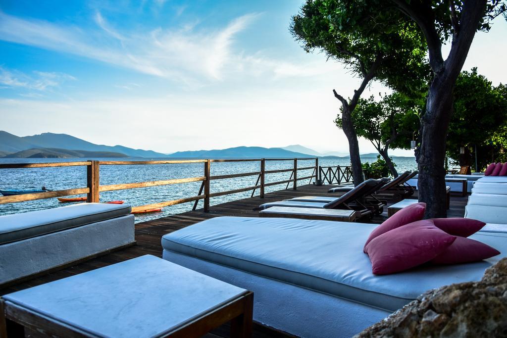 Melies- Seaside Boutique Apartments Хорто Екстериор снимка
